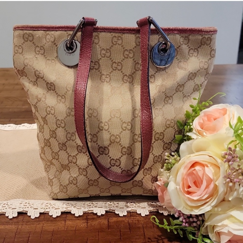 Authentic Gucci 100% - Picture 2 of 8